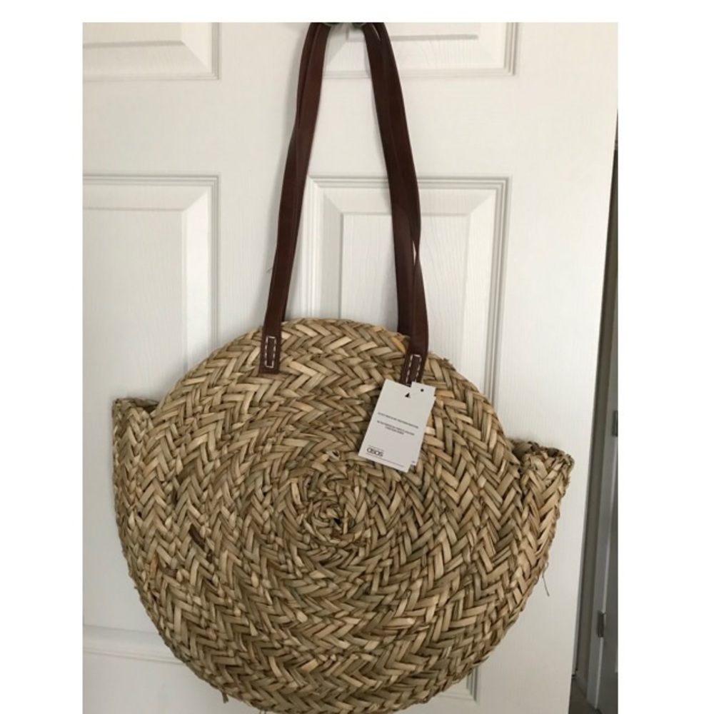 Straw bag round